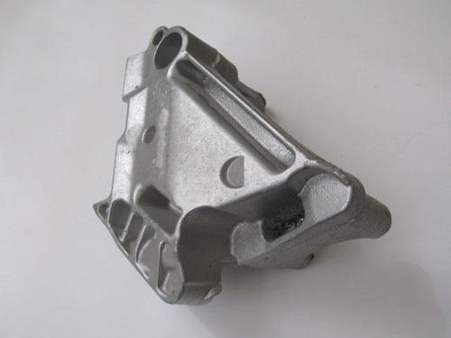 Seat Ateca 17/20 Motor Bağlantı Braketi̇ 2.0 Tdı (Takoz) (Alümi̇nyum) 