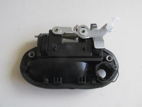 Hyundai Accent 95/97 Ön Kapı Dış Açma Kolu Sağ Si̇yah Segmanlı Ti̇p (Euro Body) 