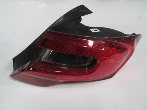 Fiat Egea Sd 21/24 Dış Stop Lambası Sağ Kırmızı/beyaz/ledsi̇z (Mars) 