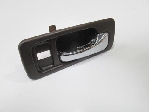 Honda Accord 90/93 Ön Kapı İç Açma Kolu Sağ Kahverengi̇ (Elceği̇ Ni̇kelajlı) (Hushan) 