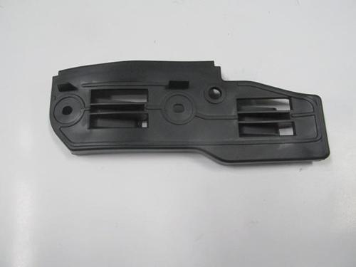 Volkswagen Passat B5 01/05 Ön Tampon Bağlantı Braketi̇ Sol Plasti̇k 