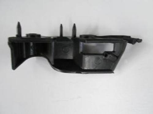 Audi A4 13/15 Ön Tampon Braketi̇ İç Sol (Yan Kulağa Takılan) (Plasti̇k) (Tw) 