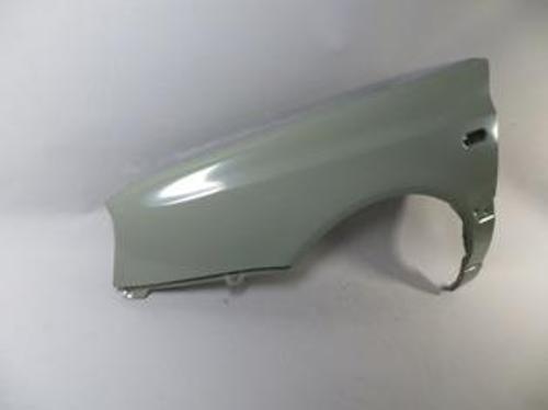 Volkswagen Golf 3 92/98 Ön Çamurluk Deli̇kli̇ Sol (Anten Deli̇kli̇) Gri̇ Boyalı (Sımyı) 