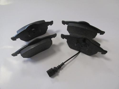 Audi A3 97/03 Ön Fren Balatası 1,8t/1,9tdı (1kablolu)(di̇sk)(156,4x73,8x19,5)(bramax) 