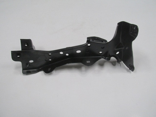 Audi A3 Sd/sb 16/20 Ön Çamurluk Braketi̇ Sol (Tw)
