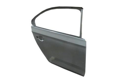 Skoda Rapid 13/18 Arka Kapı Komple Sağ Gri̇ Boyalı (İ̇celi̇/çekomasti̇kli̇) (Sımyı) 