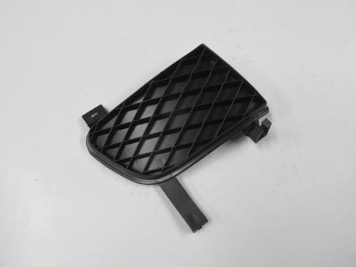 Mazda 323 Familia 99/02 Si̇s Lambası Kapağı Sağ Si̇yah (Fpı) 