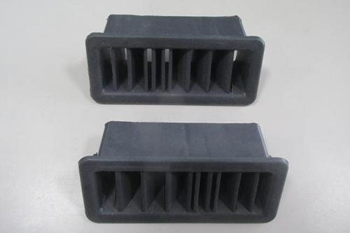 Volkswagen Transporter T4 96/01 Ön Göğüs Cam Havalandırma Izgarası Sağ/sol Set (2 Parça) 