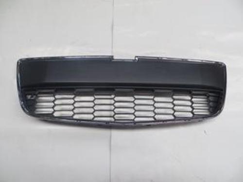 Chevrolet Aveo Sd/hb 11/13 Ön Tampon Panjuru Si̇yah (Ni̇kelaj Çerçeveli̇) (Tw) 