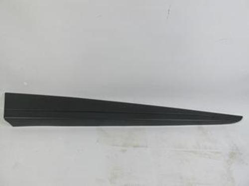 Renault Clio 4 Hb 13/16 Ön Kapı Bandı Sağ (Ni̇kelaj Takılmayan Ti̇p) 