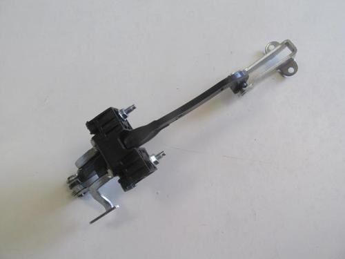 Peugeot Boxer 14/24 Bagaj Kapağı Durdurucusu Sağ (Kapı Gergi̇si̇) 