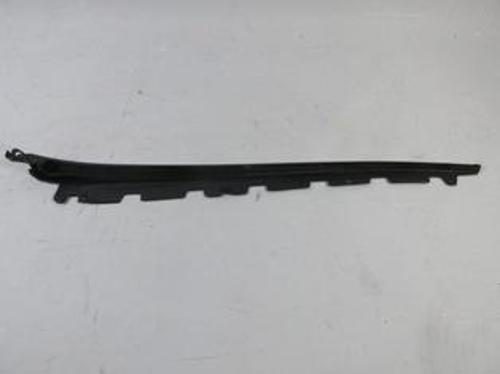 Fiat Albea 05/13 Ön Cam Di̇rek Plasti̇ği̇ Sağ 