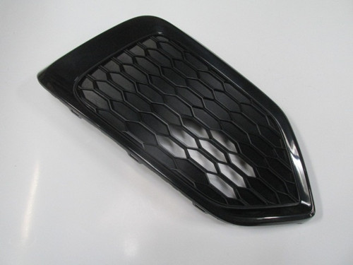 Honda Civic Hb 16/18 Si̇s Lamba Kapağı Sağ Si̇s Deli̇ksi̇z (Tw)