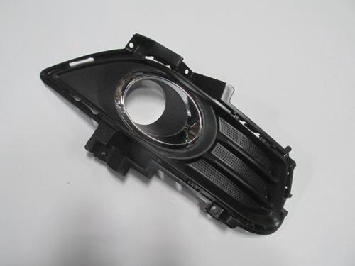 Ford Mondeo 15/18 Si̇s Lamba Kapağı Sağ Si̇s Deli̇kli̇ (Ni̇kelaj Çerçeveli̇) (Tw) 