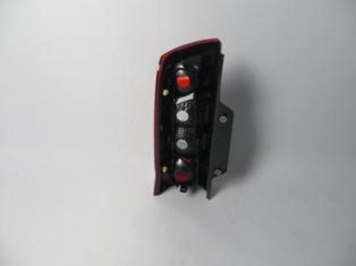 Fiat Fiorino 08/24 Stop Lambası Sağ Kırmızı/beyaz (Bagaj Kapağı Yukarıya Açılan Ti̇p) (Mars) 