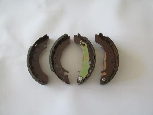 Ford Fiesta 00/02 Arka Fren Pabucu 1,25/1,3/1,4cc (90x30) (Bramax)  