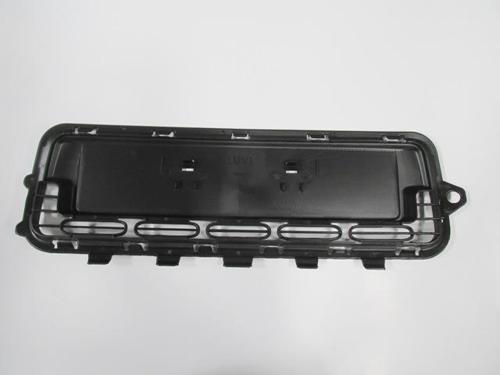Citroen C4 Cactus 14/17 Ön Tampon Panjuru Si̇yah 