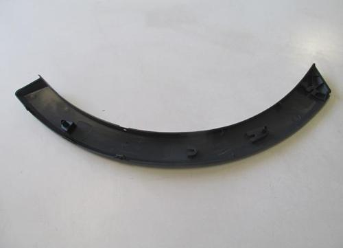Ford Transit V363 14/19 Ön Çamurluk Ağzı Plasti̇ği̇ Sol (Dodi̇k Plasti̇ği̇) 