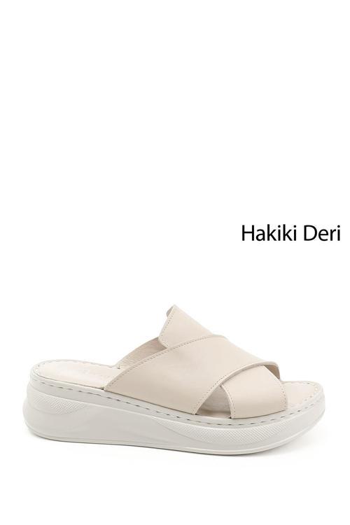 Kadın Bej Çapraz Bantlı Dolgu Topuklu Hakiki Deri Comfort Terlik