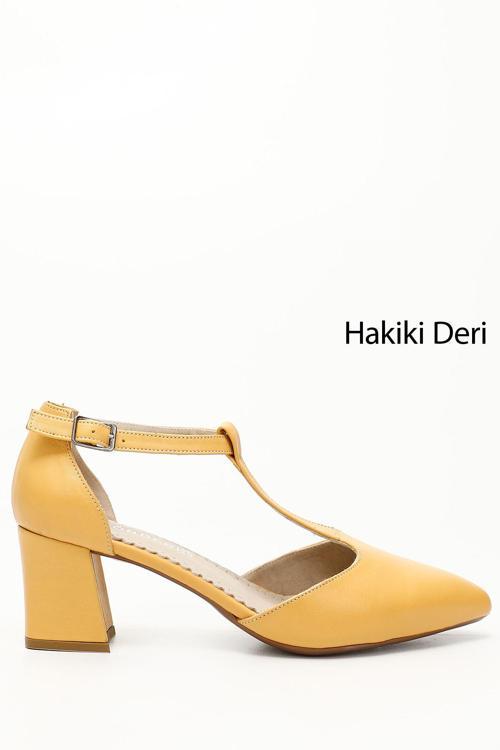 Kadın Hardal Bilekten Bağlı Orta Topuklu Hakiki Deri Ayakkabı
