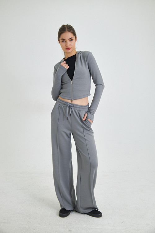 Fermuarlı Kapüşonlu Sweatshirt ve Geniş Paça Özel Dikim Pantolon Modal Kumaş
