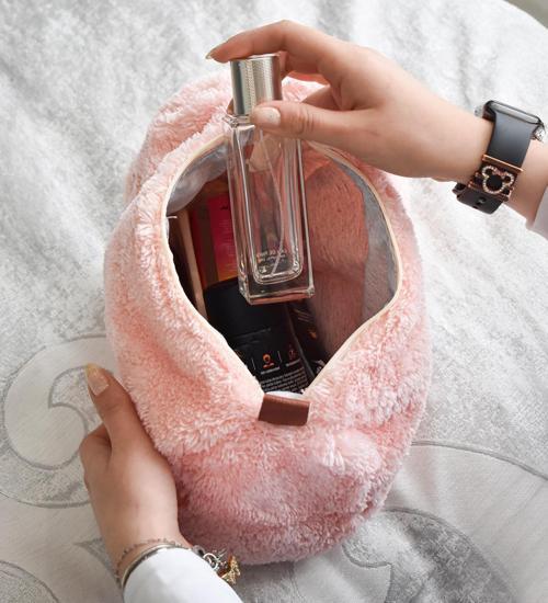  Peluş Seyahat Çantası (Uzun Tüylü) - Yumuşak ve Şık Tasarım