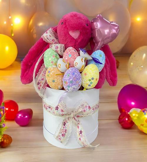 Premium Paskalya Temalı 45 cm Fuşya Bunny Tavşan Hediye Kutusu - Dekoratif Yumurta ve Kalp Balon Detaylı