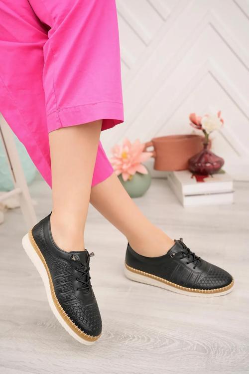 3643 Lastik Bağcıklı Ortopedik Günlük Kadın Ayakkabı