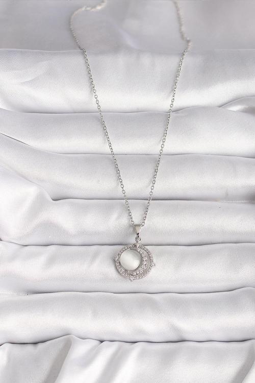 Zarif Kadın için Silver Çelik Zirkonlu Beyaz Sedefli Hilal Kolye