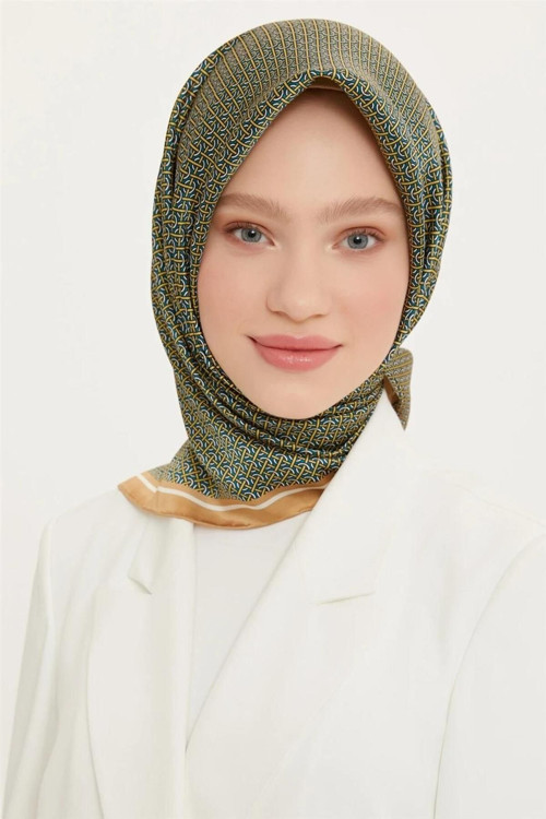 Nostalji Serisi Sura Ipek Eşarp 8733-37Ns