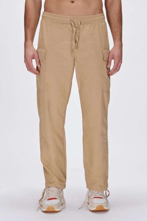 25.01.16.005 Erkek Pantolon