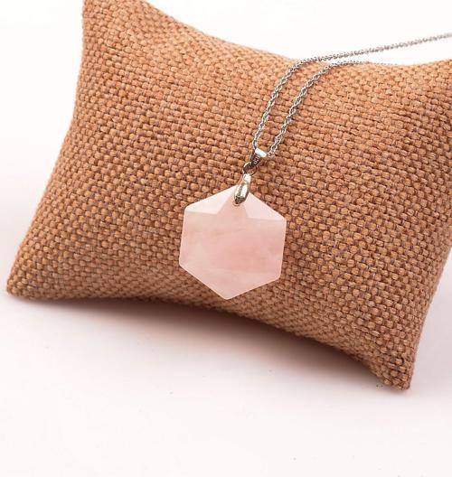 Pembe Kuvars Taşı Kolye