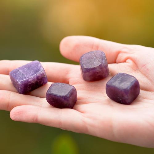 Lepidolit Taşı Kütle