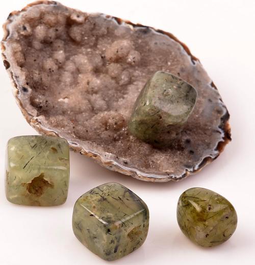 Prehnite Taşı Kütle