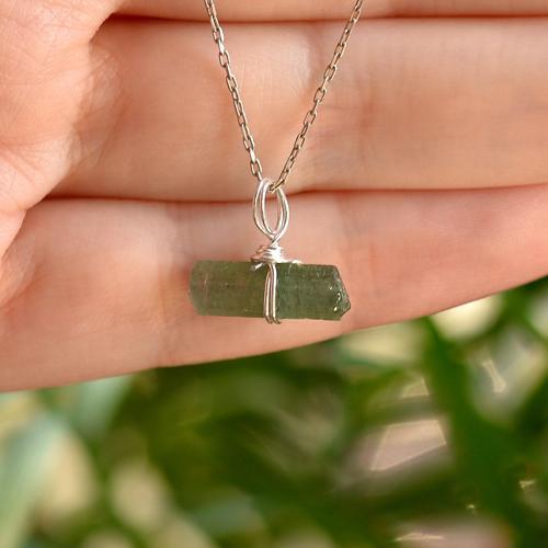 Ham Turmalin Çubuk Gümüş Kolye - Yeşil Turmalin