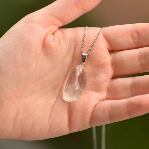 Kristal Kuvars Taşı Şekilsiz Kolye