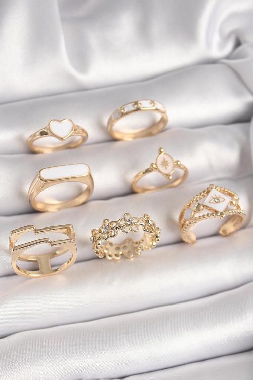 Pirinç Gold Renk Beyaz Mineli Kalp Zirkon Taşlı Çiçek Detay Kadın Yüzük Kombini - TJ-BYK3676