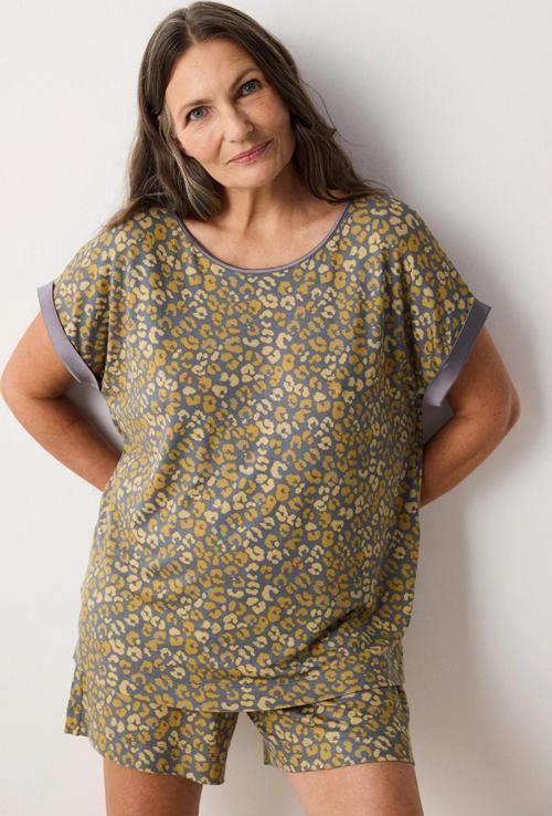 Aging Collagen Leopard Gri Şortlu Pijama Takımı