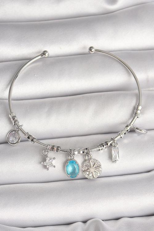 Pirinç Gümüş Renk Sallantı Pusula Figür Kalp Detay Charm Kadın Bileklik - TJ-BB6902