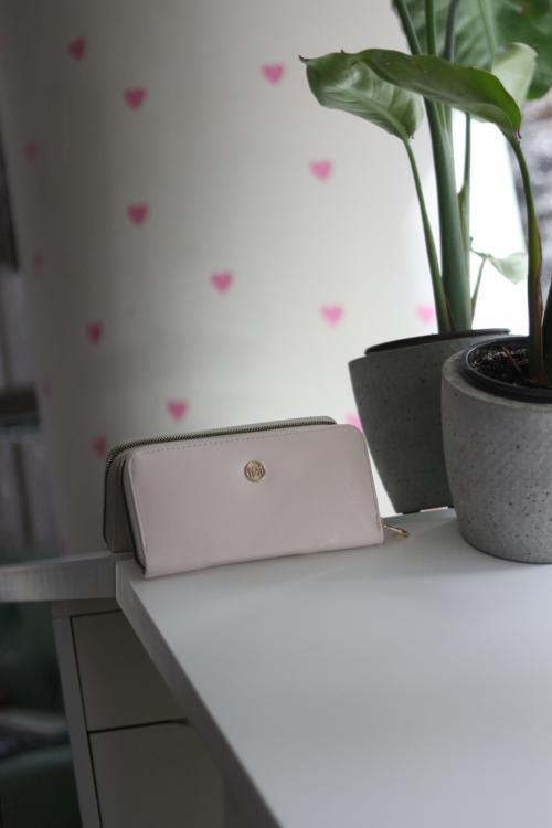 Krem Dokulu Slim Kartlık Detaylı Cüzdan 