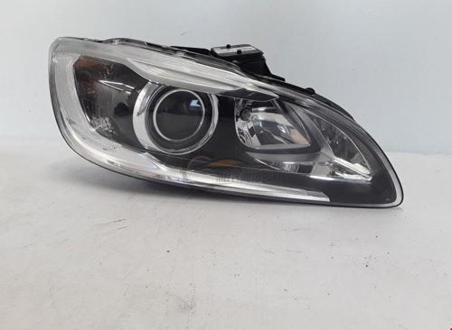 VOLVO - ÖN FAR SAĞ (7 PİN MERCEKLİ ) S60 2014- - 31698825 / 31420109 / 31698819 /  31395903