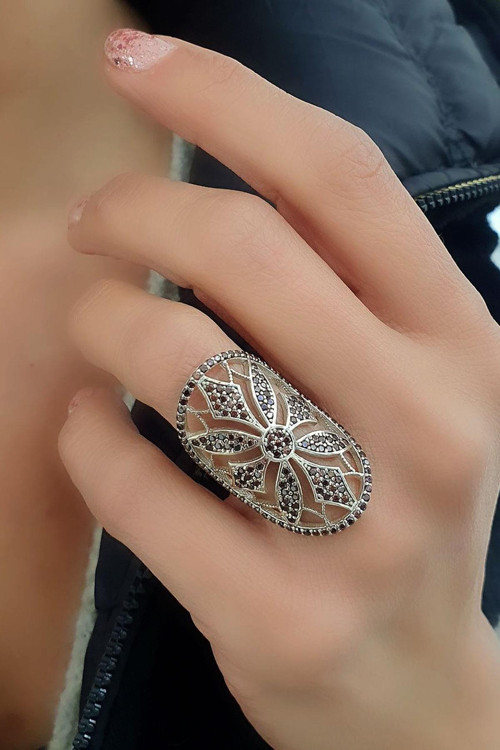 Granat Taşlı 925 ayar Gümüş Tasarım Yüzük