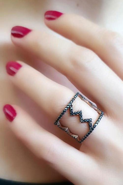 Oniks taşlı 925 ayar gümüş rose tasarım yüzük