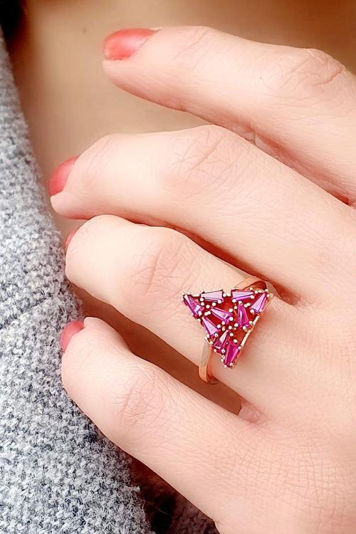 Pembe Baget Zirkon Taşlı 925ayar Gümüş Rose Üçgen Yüzük