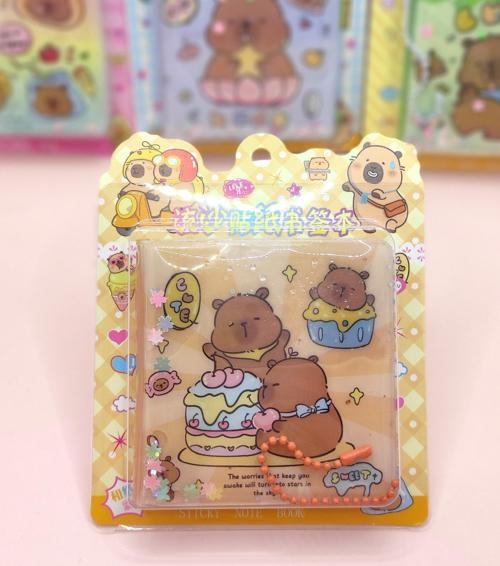 Capybara Sulu Pullu Anahtarlıklı Stickerlı Kapibara Not Defteri (7,5x7,5 cm) - Pasta Doğumgünü
