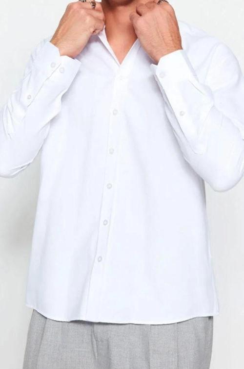 Moda Erkek Düğmeli Yaka Düz Desen Günlük Regular Fit Nakış Detaylı Smart Gömlek