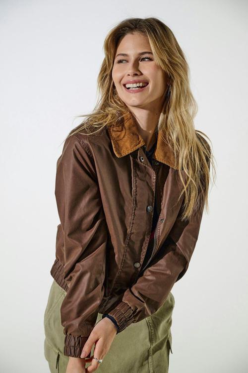 Kadın Regular Fit Kadife Gömlek Yaka Kısa Mont - 15335923