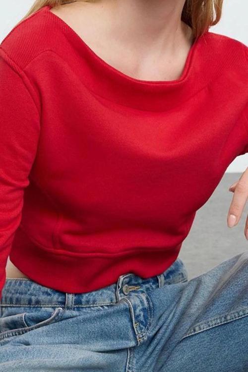 Tarz Crop Madonna Yaka Düşük Kol Crop Kayık Yaka Crop Normal Kalıp Örme Sweatshirt