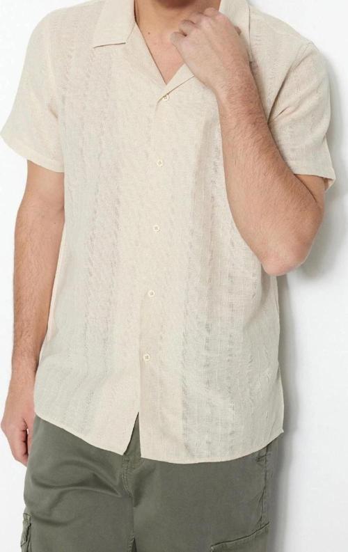 Moda Erkek Apaş Yaka Dokulu Desen Günlük Regular Fit Dokulu Yazlık Keten Görünümlü Gömlek