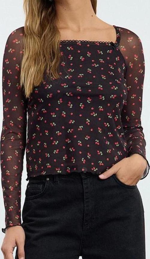 Stil Kadın Kiraz Baskılı ve Fiyonk Detaylı Bluz Regular Örme Slim Kalıp